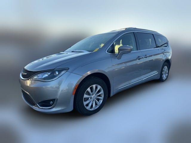 2018 Chrysler Pacifica Touring-L