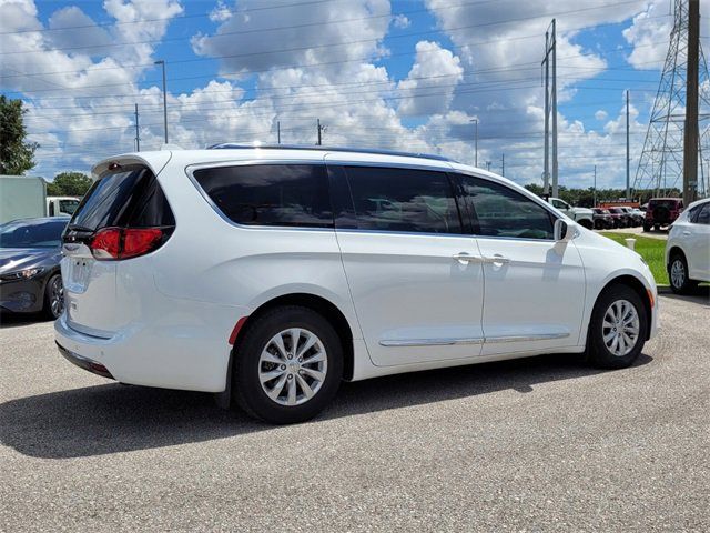 2018 Chrysler Pacifica Touring-L