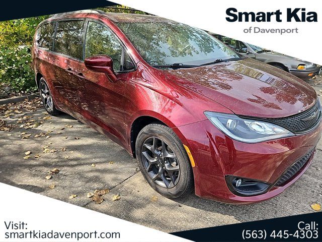 2018 Chrysler Pacifica Touring-L