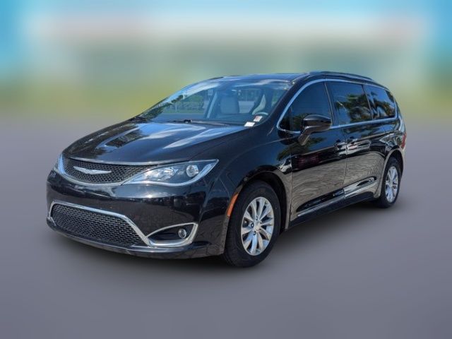 2018 Chrysler Pacifica Touring-L