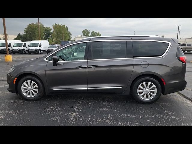 2018 Chrysler Pacifica Touring-L