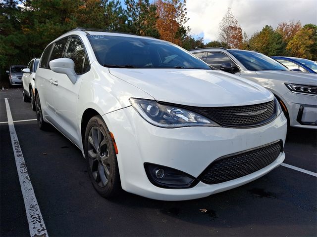 2018 Chrysler Pacifica Touring-L