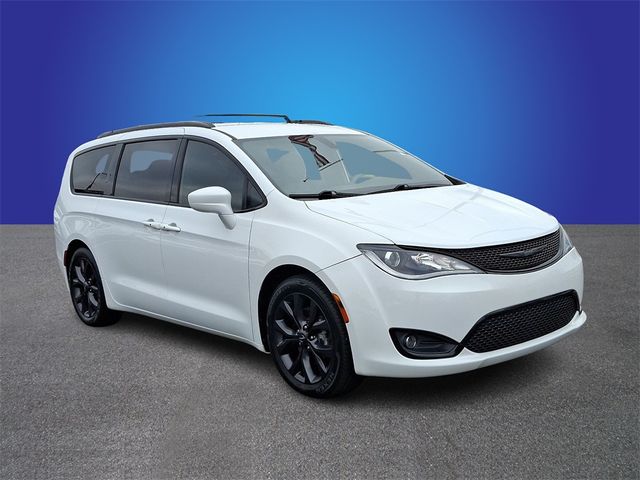 2018 Chrysler Pacifica Touring-L