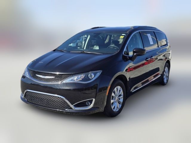 2018 Chrysler Pacifica Touring-L