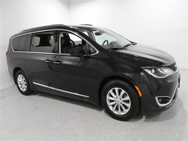 2018 Chrysler Pacifica Touring-L