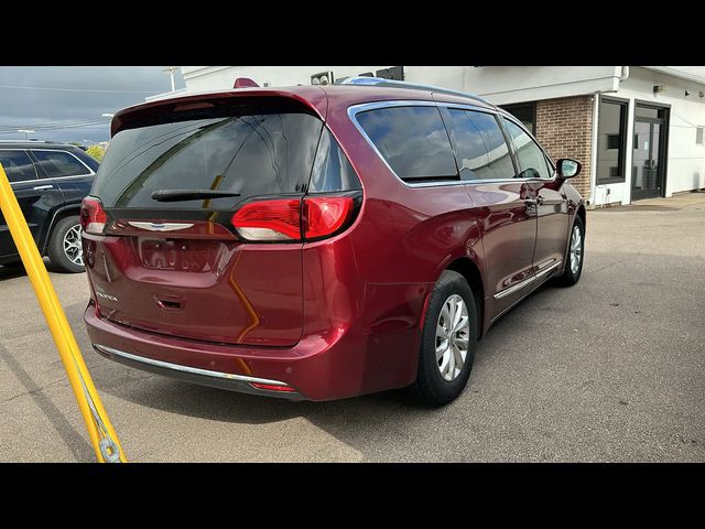 2018 Chrysler Pacifica Touring-L