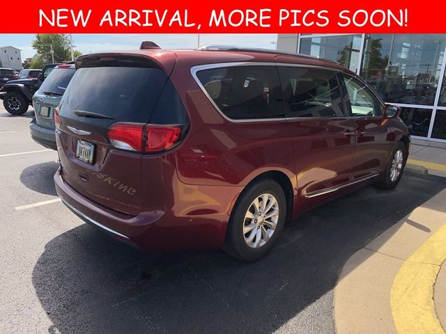 2018 Chrysler Pacifica Touring-L