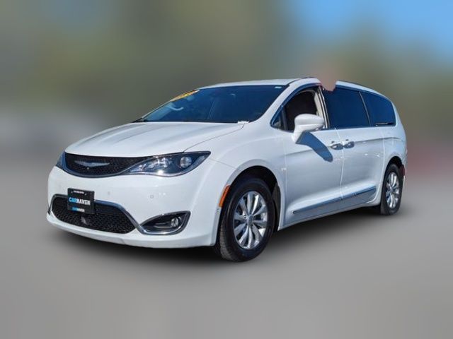 2018 Chrysler Pacifica Touring-L