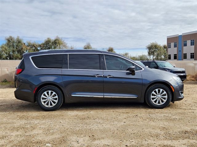 2018 Chrysler Pacifica Touring-L