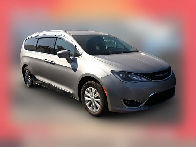 2018 Chrysler Pacifica Touring-L