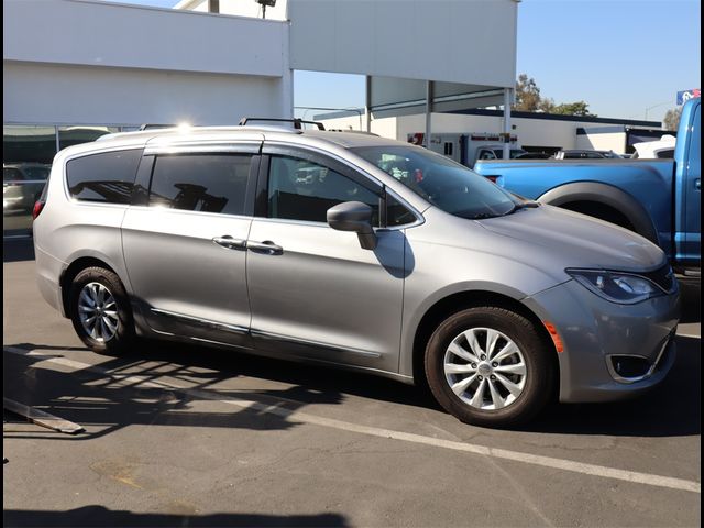 2018 Chrysler Pacifica Touring-L