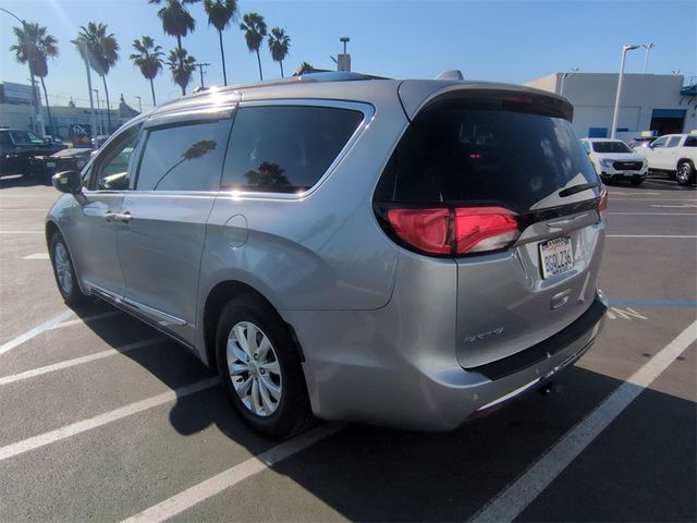 2018 Chrysler Pacifica Touring-L