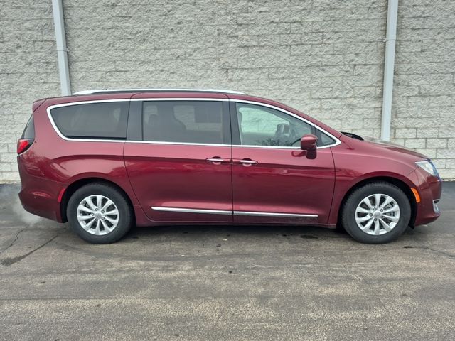 2018 Chrysler Pacifica Touring-L