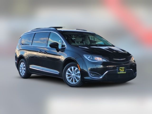 2018 Chrysler Pacifica Touring-L