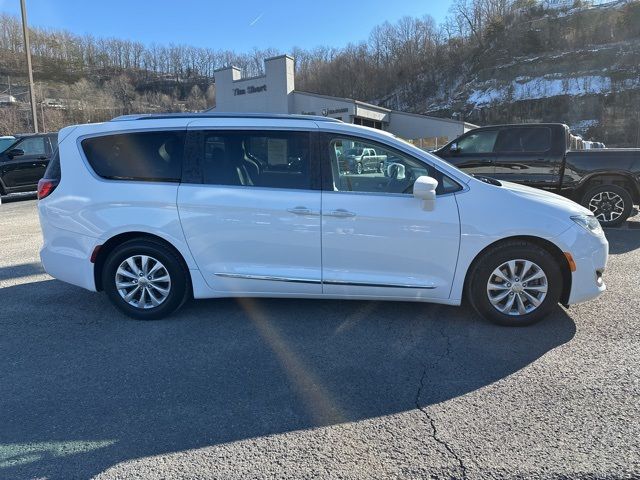 2018 Chrysler Pacifica Touring-L