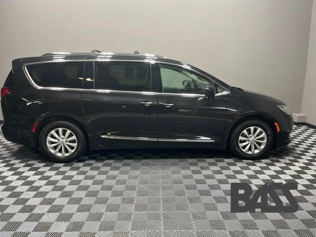 2018 Chrysler Pacifica Touring-L