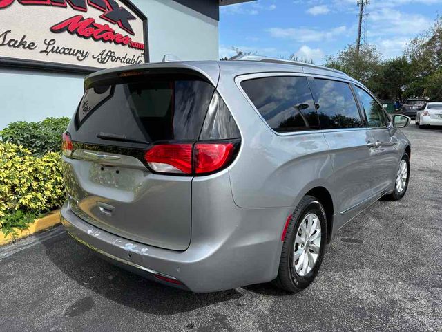 2018 Chrysler Pacifica Touring-L