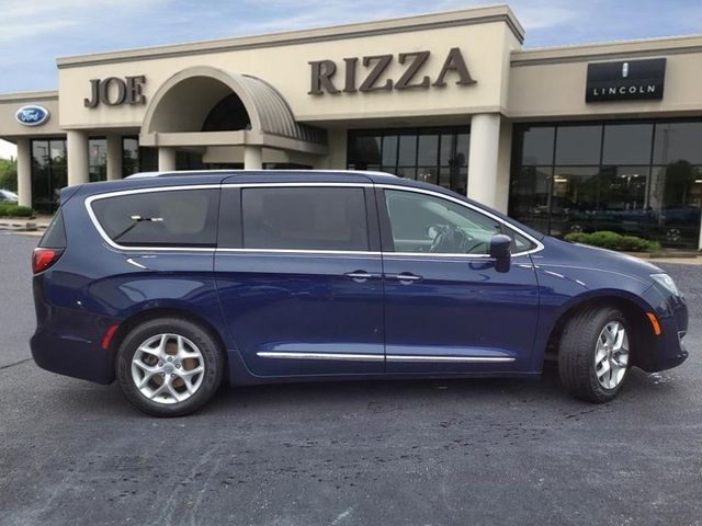 2018 Chrysler Pacifica Touring-L