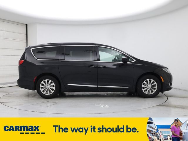 2018 Chrysler Pacifica Touring-L