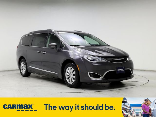 2018 Chrysler Pacifica Touring-L