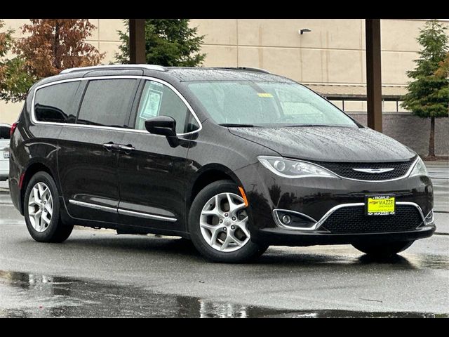 2018 Chrysler Pacifica Touring-L