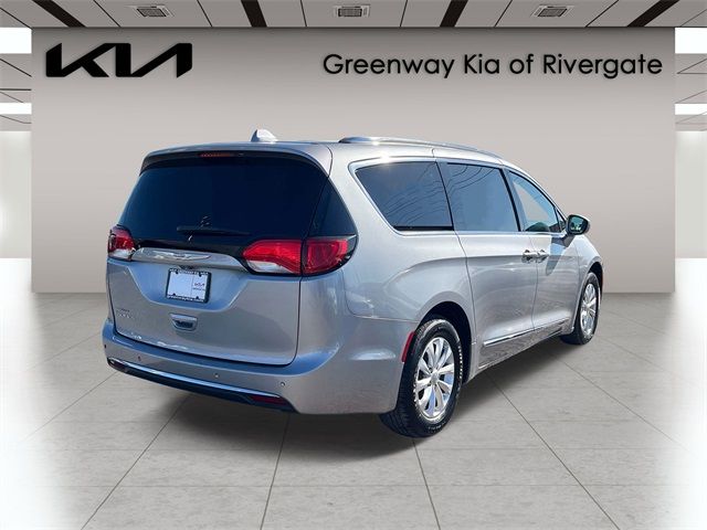 2018 Chrysler Pacifica Touring-L