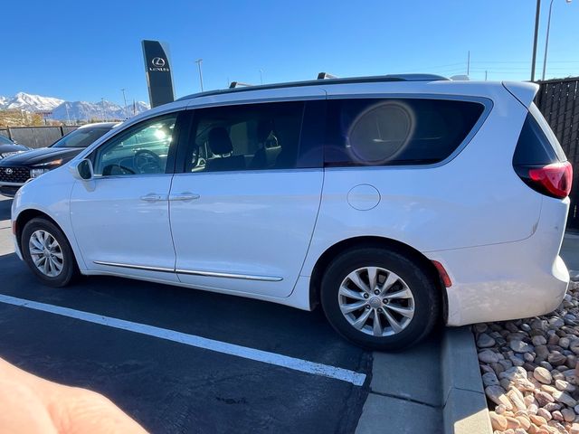 2018 Chrysler Pacifica Touring-L