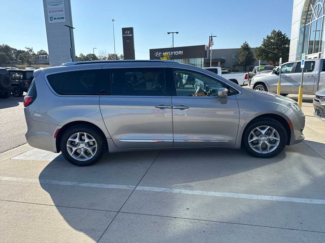 2018 Chrysler Pacifica Touring-L