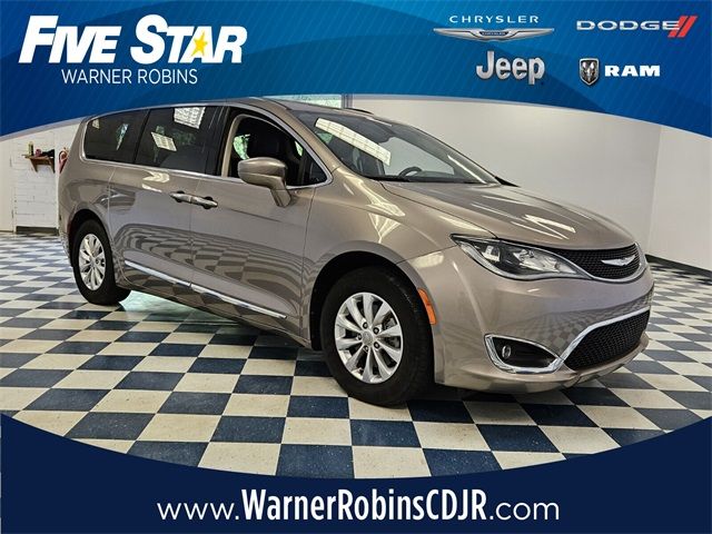 2018 Chrysler Pacifica Touring-L