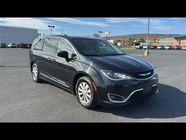 2018 Chrysler Pacifica Touring-L