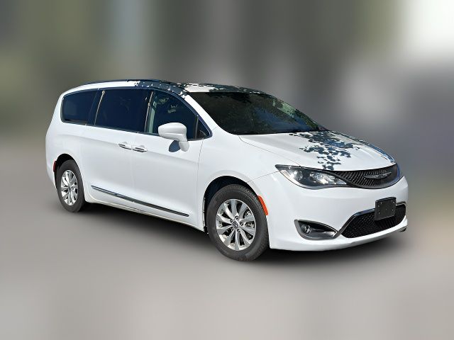 2018 Chrysler Pacifica Touring-L