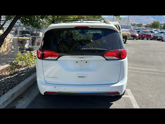 2018 Chrysler Pacifica Touring-L