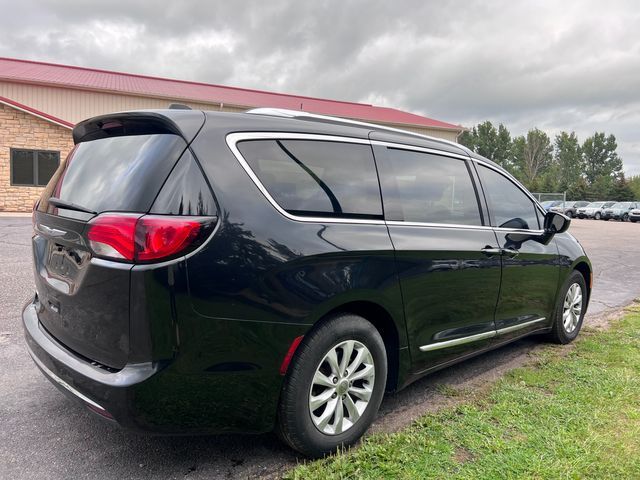 2018 Chrysler Pacifica Touring-L