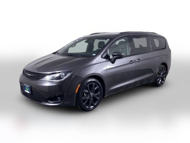 2018 Chrysler Pacifica Touring-L