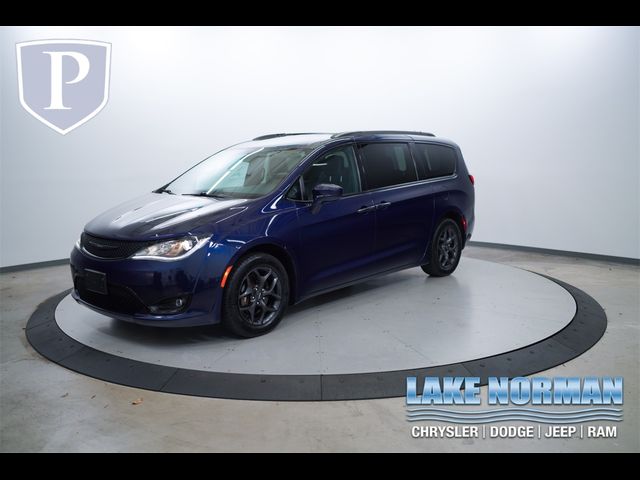 2018 Chrysler Pacifica Touring-L