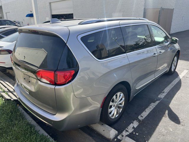 2018 Chrysler Pacifica Touring-L