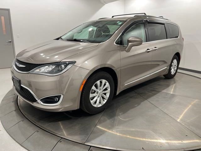 2018 Chrysler Pacifica Touring-L