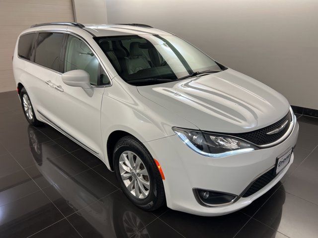 2018 Chrysler Pacifica Touring-L