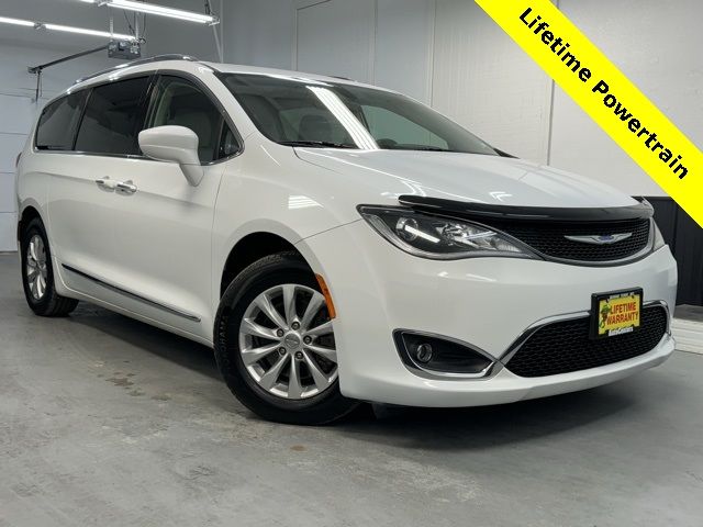 2018 Chrysler Pacifica Touring-L