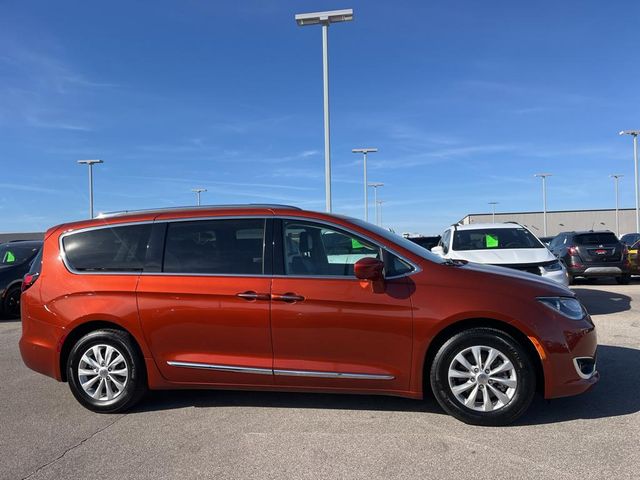 2018 Chrysler Pacifica Touring-L