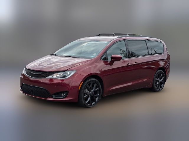 2018 Chrysler Pacifica Touring-L