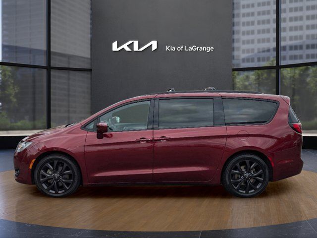 2018 Chrysler Pacifica Touring-L