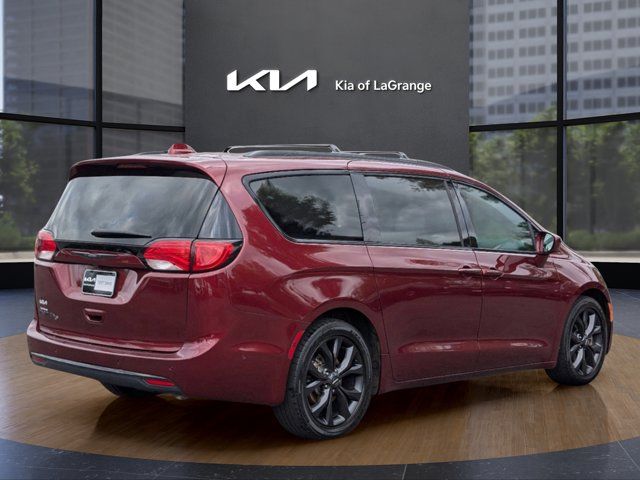 2018 Chrysler Pacifica Touring-L