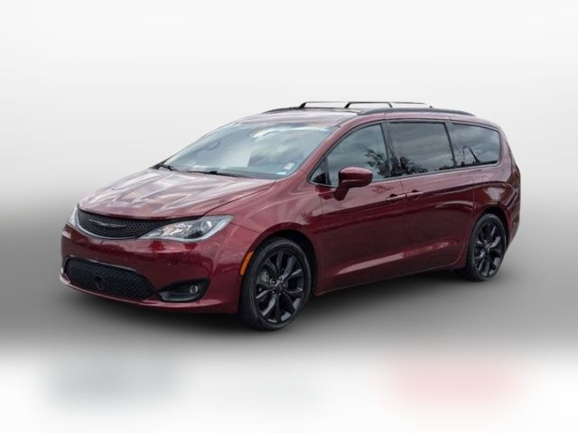 2018 Chrysler Pacifica Touring-L