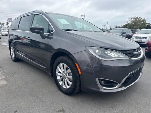 2018 Chrysler Pacifica Touring-L