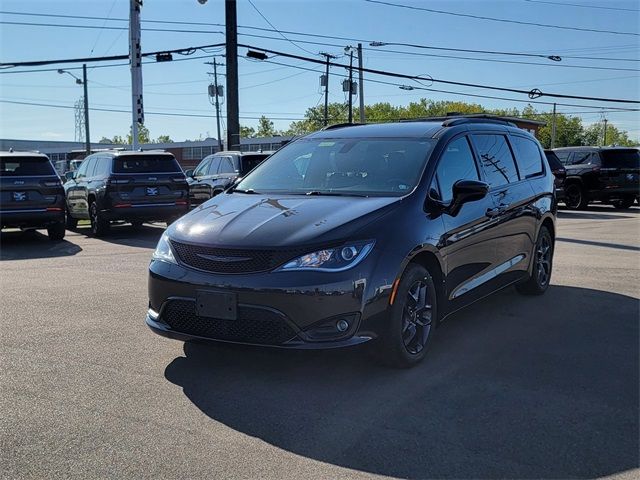 2018 Chrysler Pacifica Touring-L