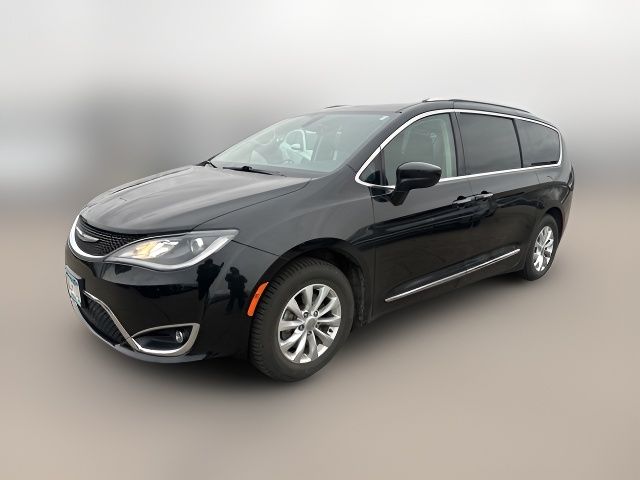 2018 Chrysler Pacifica Touring-L