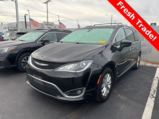 2018 Chrysler Pacifica Touring-L