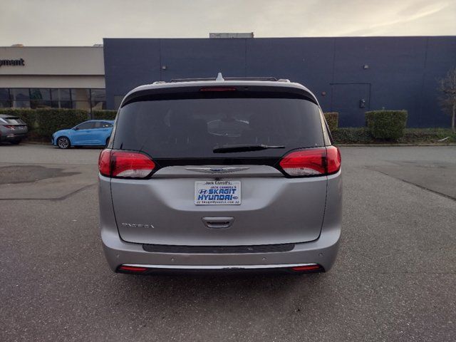 2018 Chrysler Pacifica Touring-L