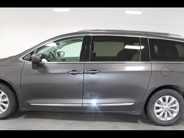 2018 Chrysler Pacifica Touring-L